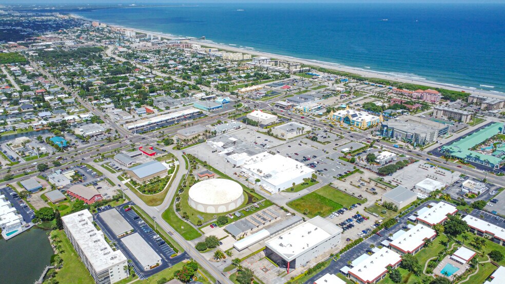 More Photos Of 320 W Cocoa Beach Cswy, Cocoa Beach Storefront Retail Office For Sale