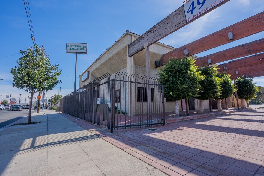 More Photos Of 4946 Florence Ave, Bell Medical For Sale