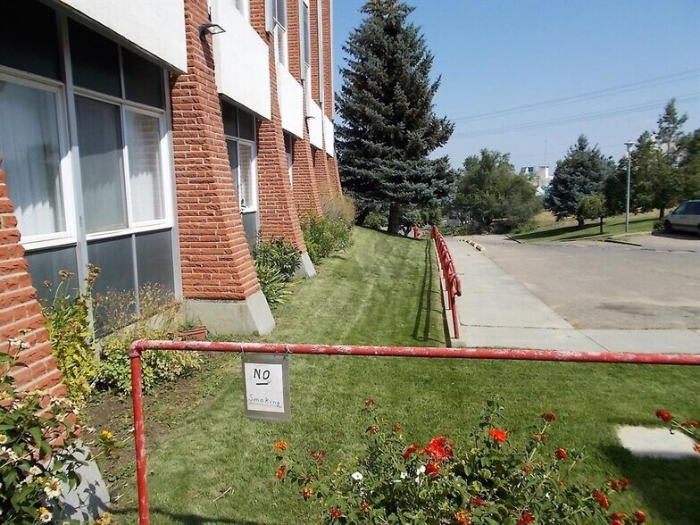 More Photos Of 20 W 3rd St, Havre Apartments For Sale