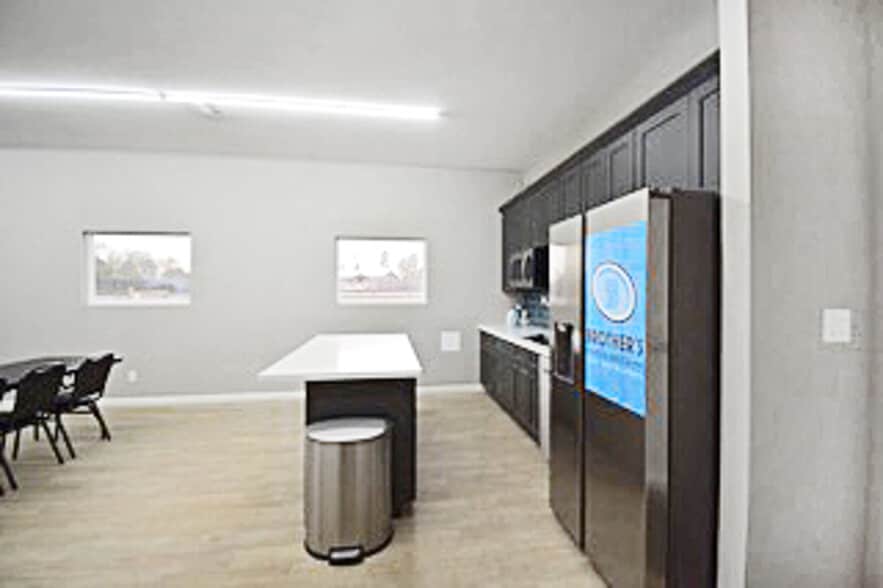 More Photos Of 11395 FM 2432 Rd, Willis Light Manufacturing For Sale