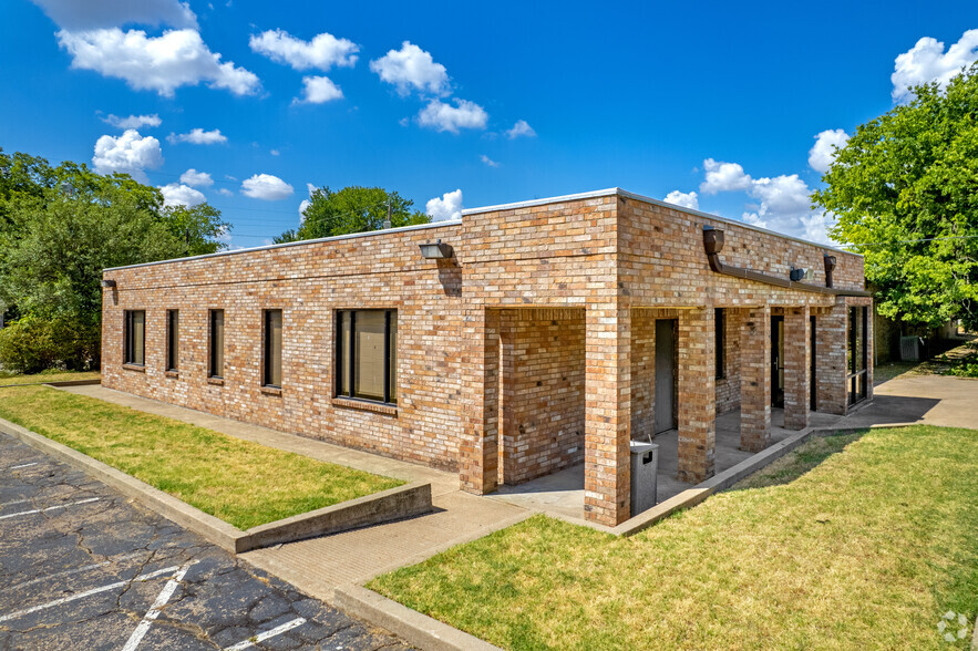 Primary Photo Of 1300 N Anglin, Cleburne Office For Sale