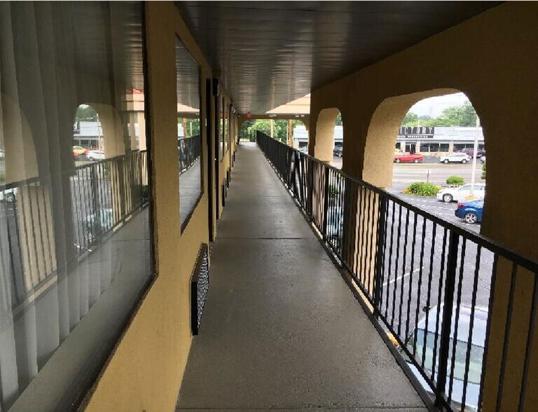 More Photos Of 2120 Lafayette Rd, Fort Oglethorpe Hotel For Sale