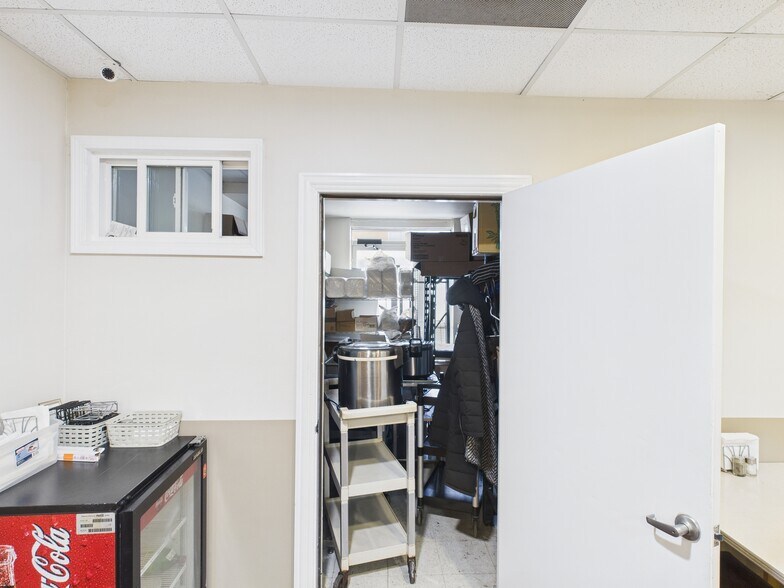 More Photos Of 4203 Lawrence Ave, Chicago Sports And Entertainment For Sale