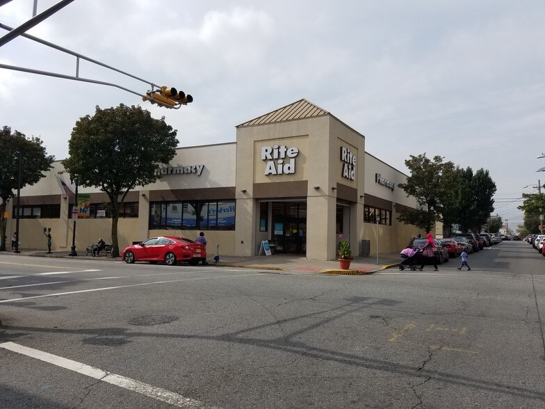 More Photos Of 471 Broadway, Bayonne Drugstore For Lease