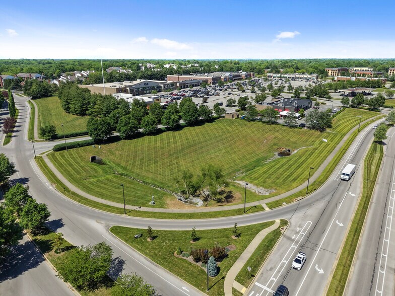 More Photos Of 3199 Beaumont Centre Cir, Lexington Land For Lease