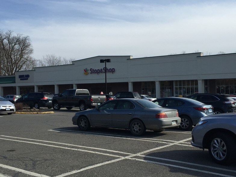 More Photos Of 331 West St, Litchfield General Retail For Lease