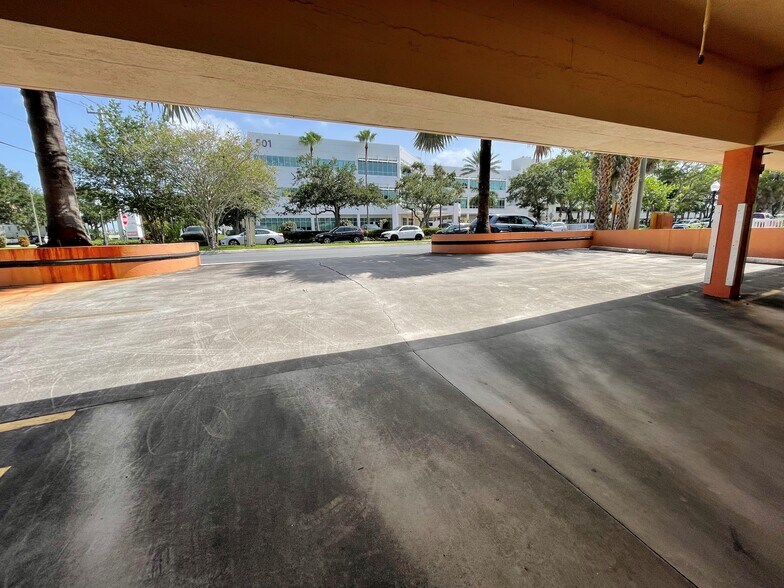 More Photos Of 500 SE Osceola St, Stuart Medical For Sale