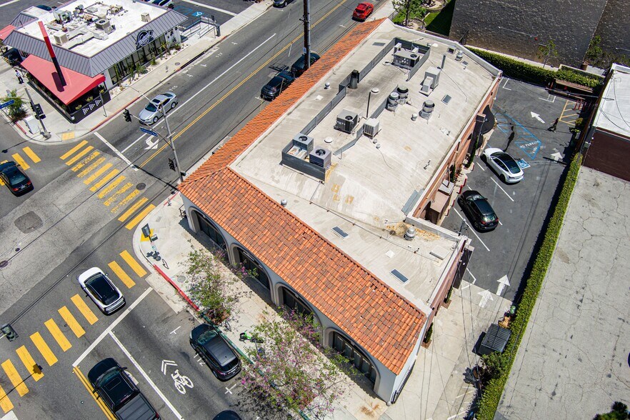 More Photos Of 2300-2308 E 4th St, Long Beach Restaurant For Lease