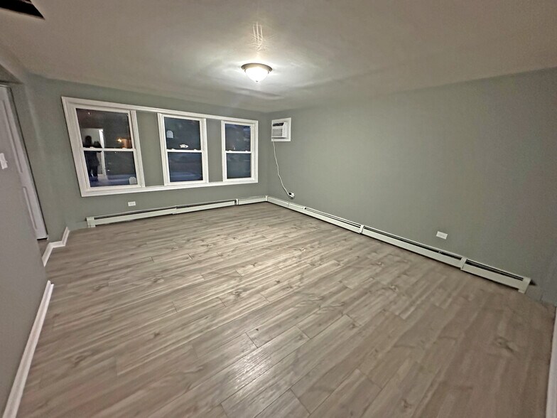 More Photos Of 1620 Harbor Ave, Calumet City Apartments For Sale