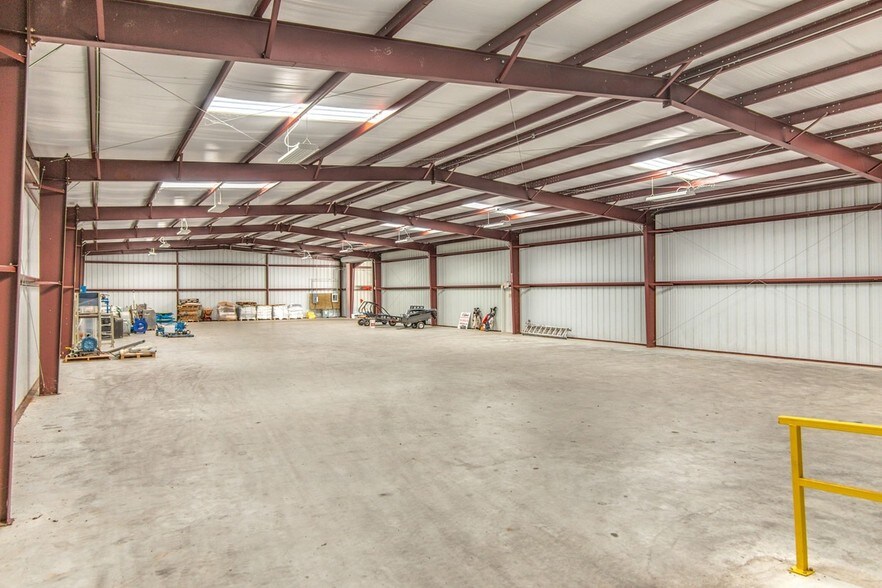 More Photos Of 13939 Old Texaco Rd, Conroe Warehouse For Sale