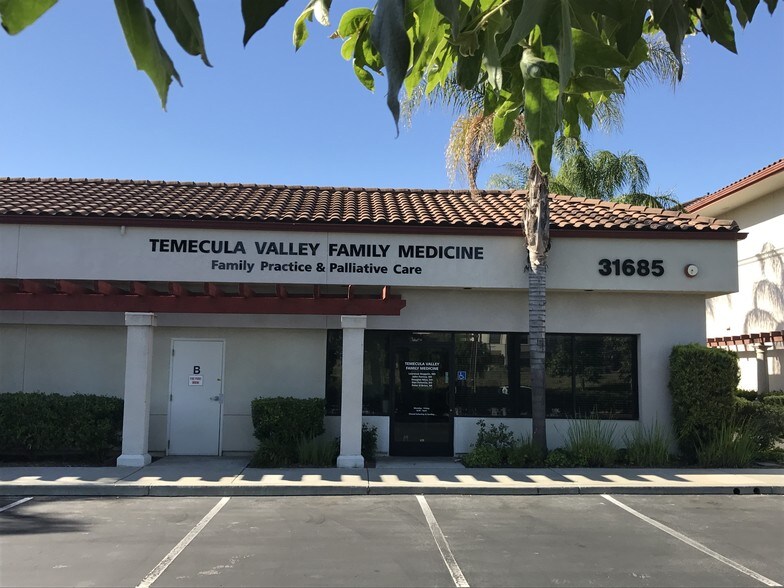 More Photos Of 31685 Temecula Pky, Temecula Freestanding For Lease
