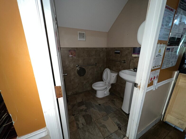 More Photos Of 97 Victory Blvd, Staten Island Apartments For Sale