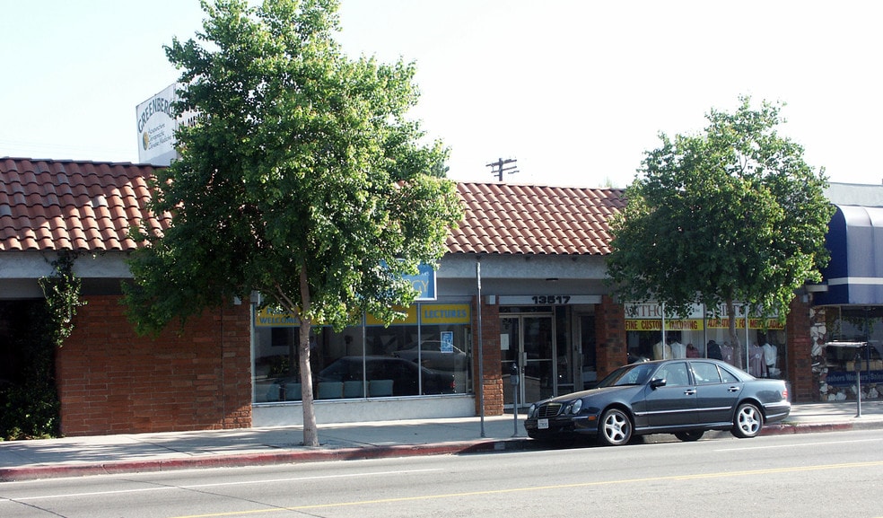 Primary Photo Of 13517 Ventura Blvd, Sherman Oaks Office For Lease