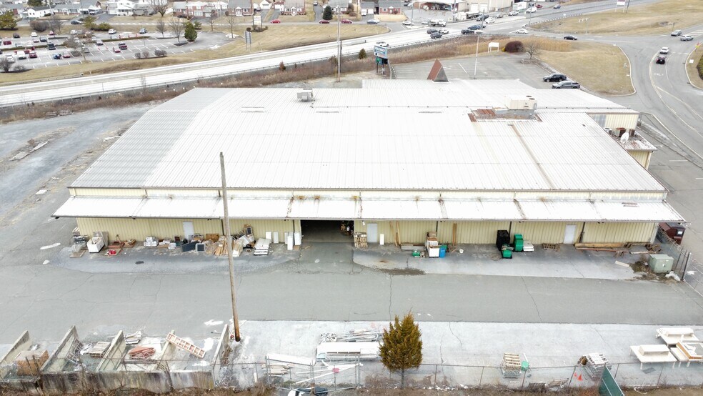 More Photos Of 174 Holly Road, Gilbertsville Warehouse For Lease