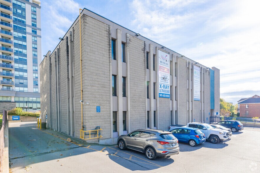 More Photos Of 247 Simcoe St N, Oshawa Medical For Sale