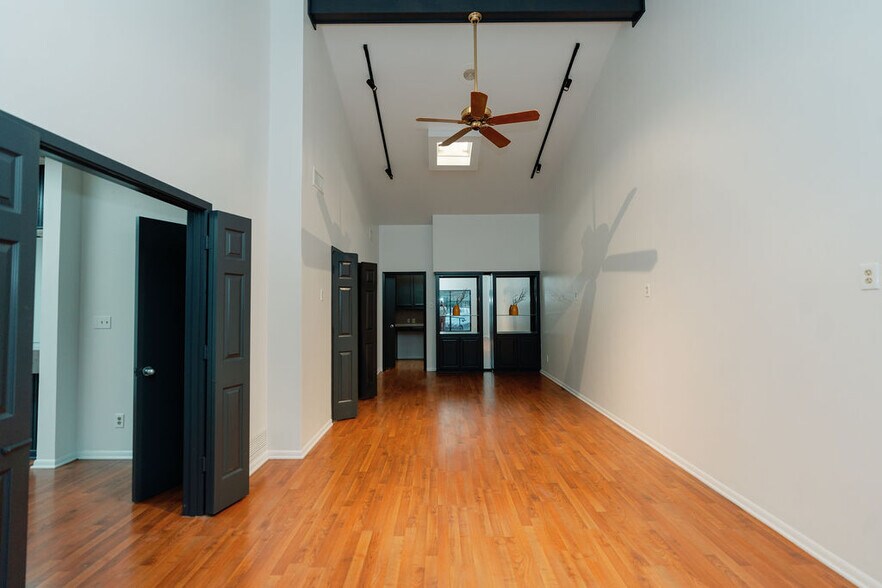 More Photos Of 2215 Midwestern Pky, Wichita Falls Medical For Lease