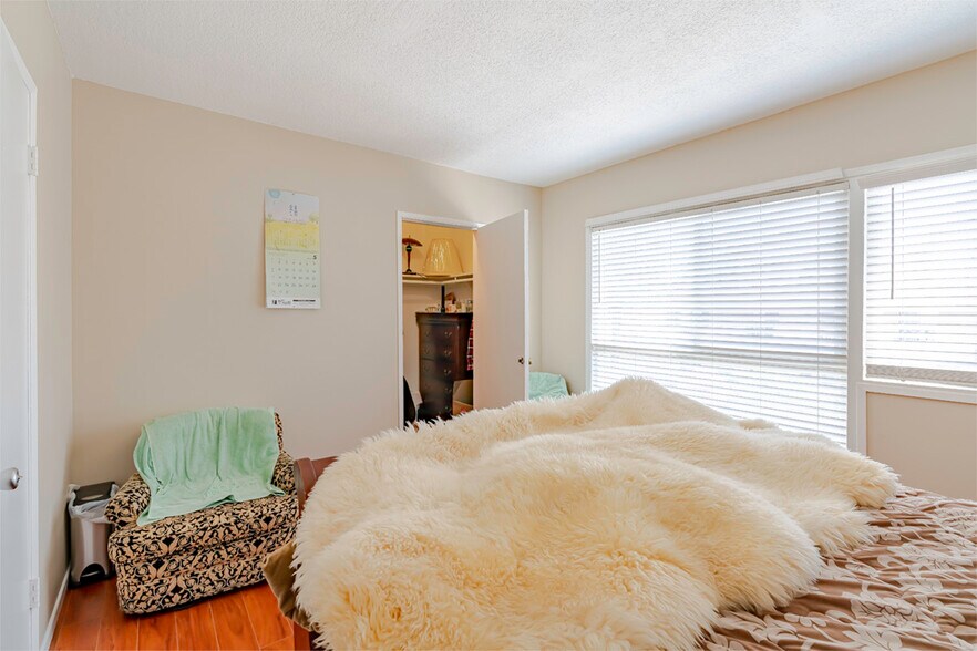 More Photos Of 741 S Hobart Blvd, Los Angeles Apartments For Sale
