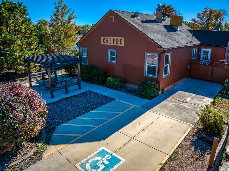 More Photos Of 1047 N 1st St, Montrose Office For Sale