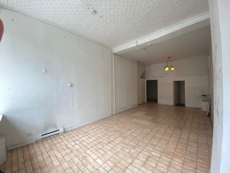 More Photos Of 249-253 Gerrard St E, Toronto Storefront Retail Residential For Lease