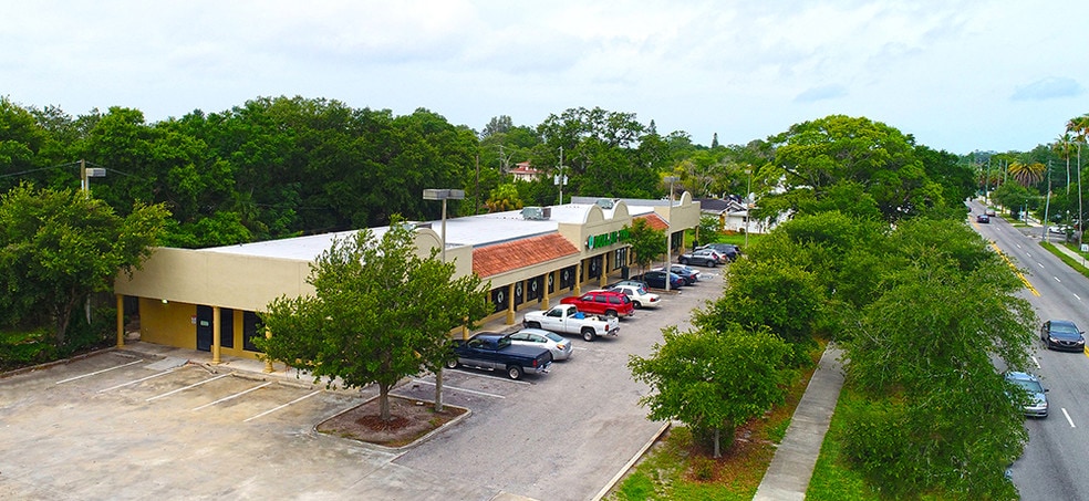 More Photos Of 1628 18th Ave S, Saint Petersburg Freestanding For Lease