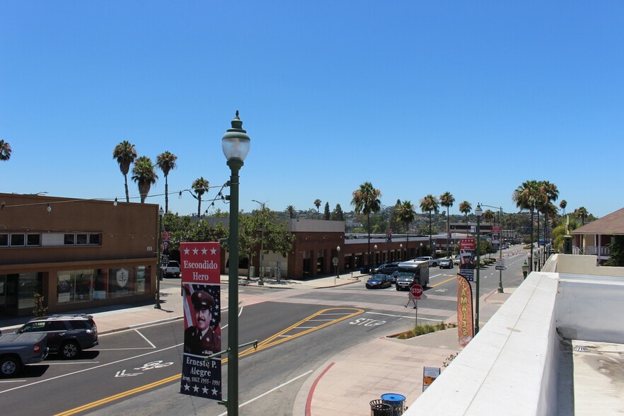 More Photos Of 150-154 W Grand ave, Escondido Storefront For Lease