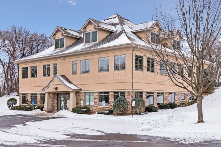 More Photos Of 3340 Sherman Ct, Eagan Medical For Sale