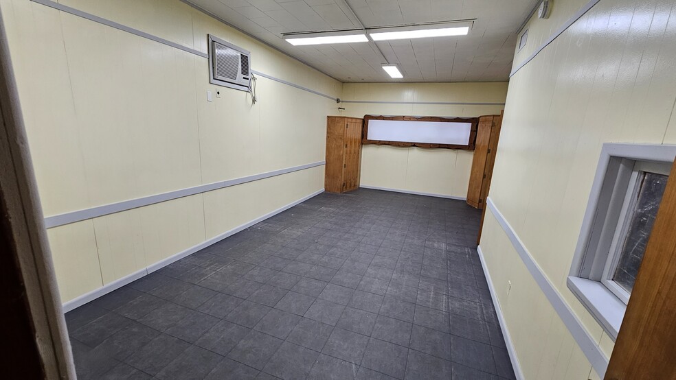 More Photos Of 403 Broad St, Bloomfield Schools For Sale