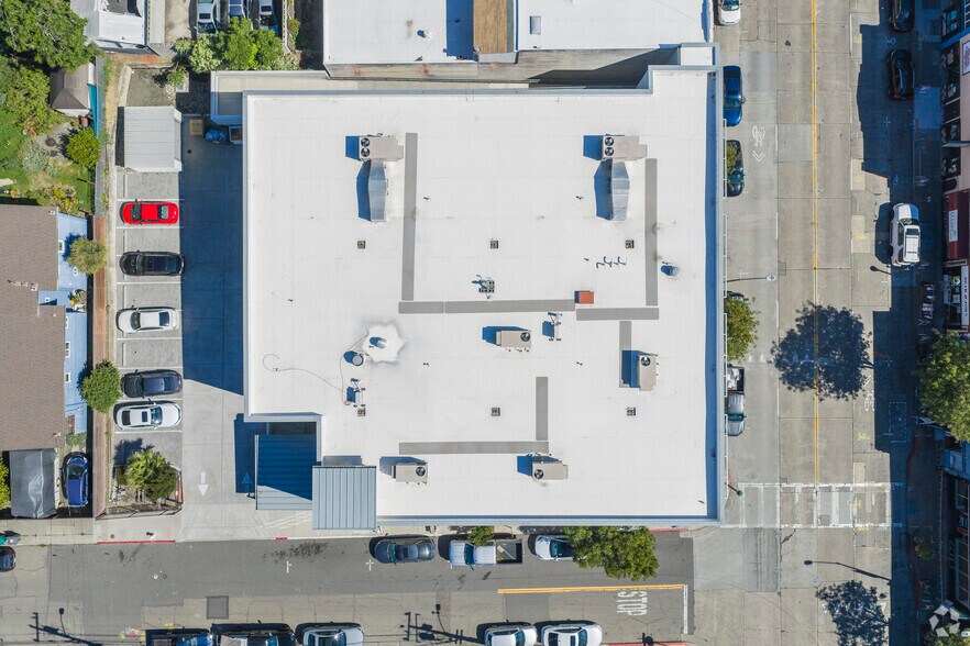 More Photos Of 3810-3814 MacArthur Blvd, Oakland Medical For Lease