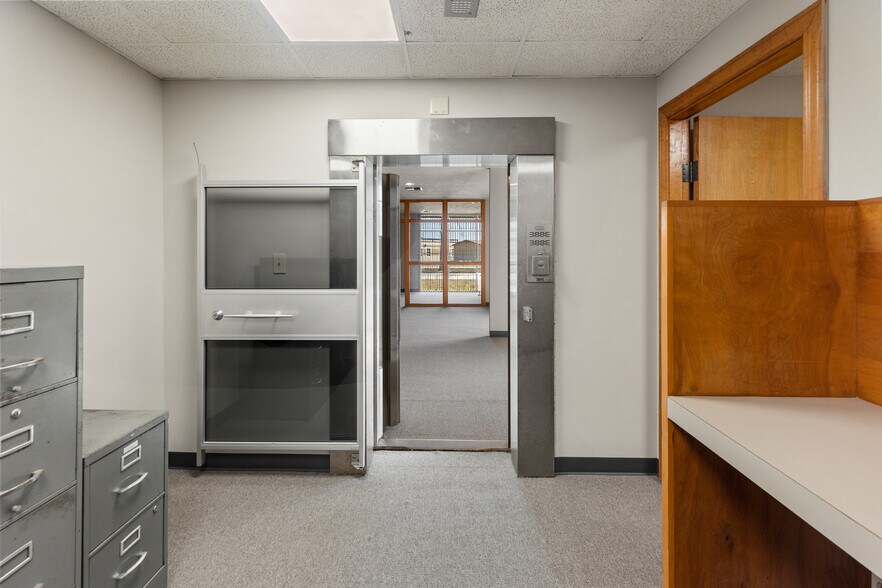 More Photos Of 14060 Grangerland Rd, Conroe Bank For Sale