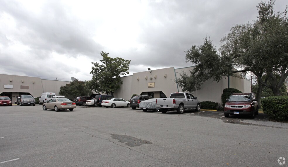 More Photos Of 6001-6501 Westline Dr, Houston Unknown For Lease