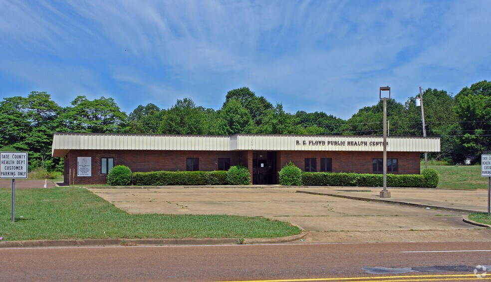 Primary Photo Of 309 S Scott St, Senatobia Daycare Center For Sale