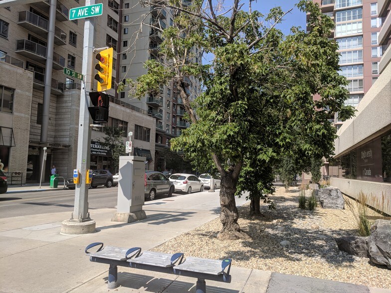 More Photos Of 683 10th St SW, Calgary Apartments For Sale