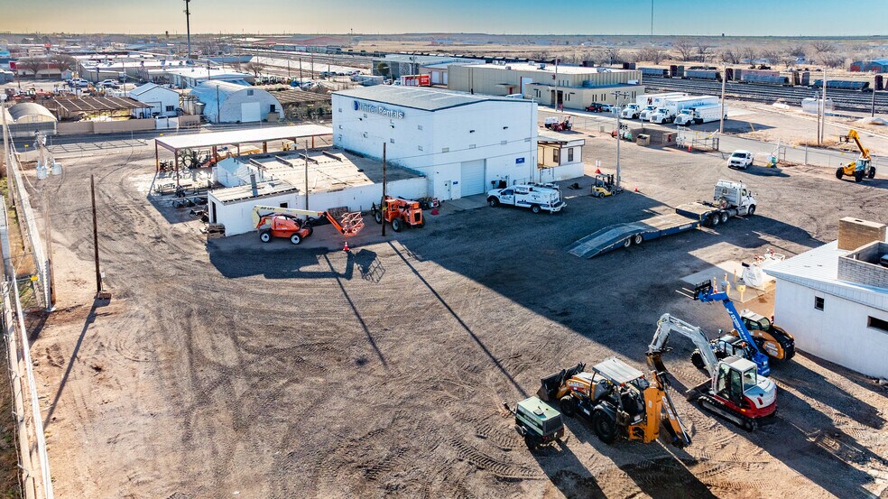 More Photos Of 1016 Santa Fe Ave, Clovis Warehouse For Sale