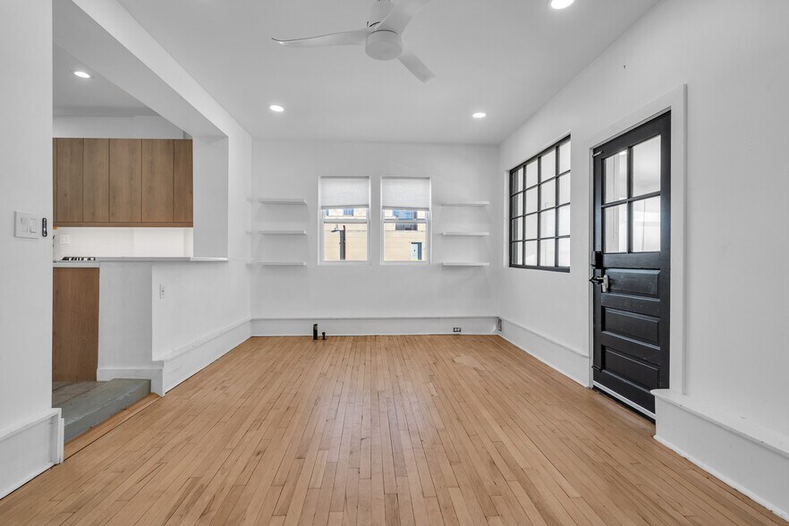 More Photos Of 3307 W Irving Park Rd, Chicago Office Residential For Sale