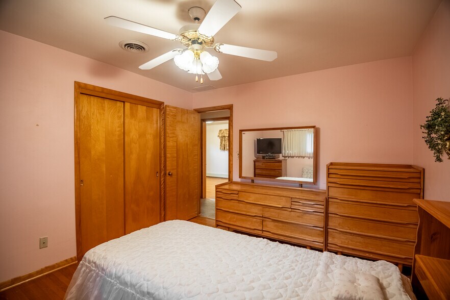 More Photos Of 519 N Hermitage Rd, Hermitage Office Residential For Sale