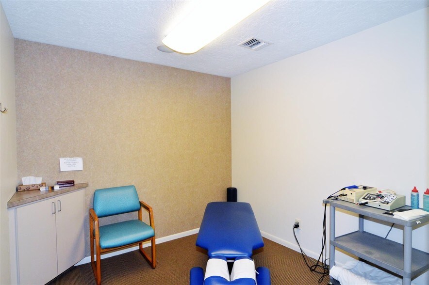 More Photos Of 12325 Scarsdale Blvd, Houston Medical For Sale