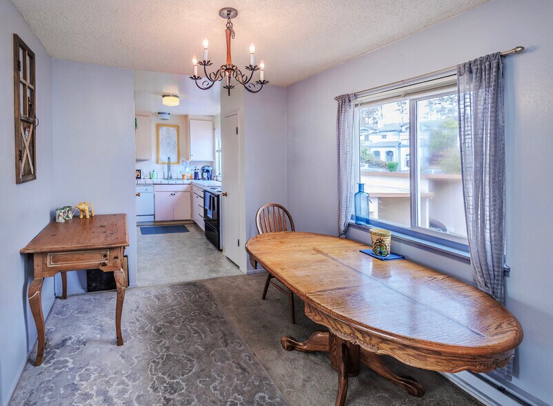More Photos Of 510 Avenue Alhambra, Half Moon Bay Apartments For Sale