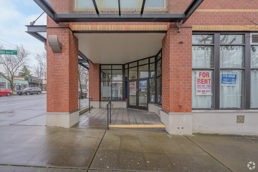 More Photos Of 2205 N 45th St, Seattle Apartments For Lease