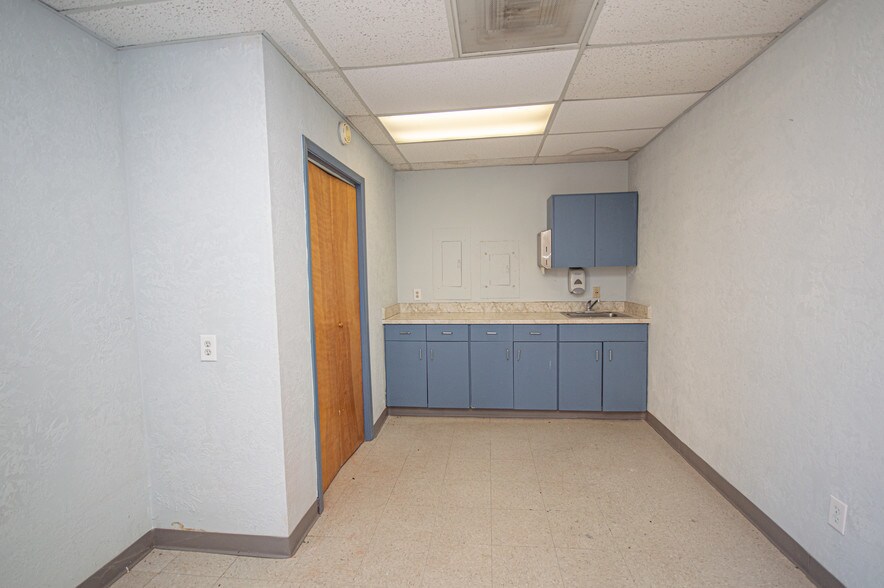 More Photos Of 13414 Medical Complex Dr, Tomball Medical For Lease