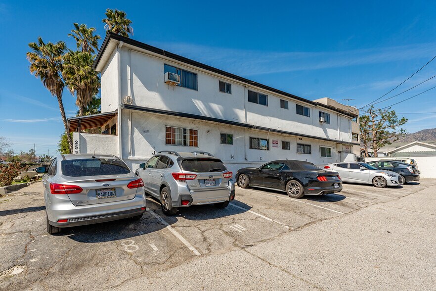 More Photos Of 252 W Elm Ave, Burbank Apartments For Sale