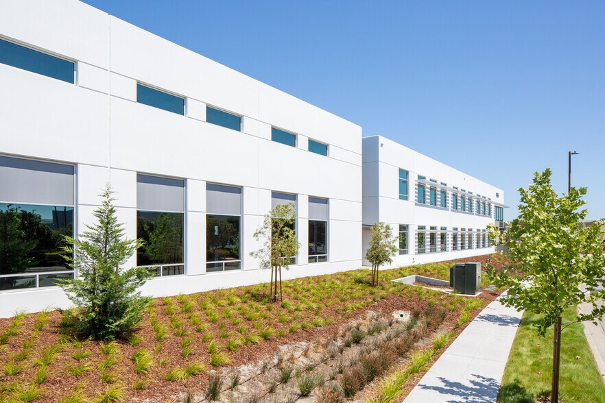 More Photos Of 2115 North Loop Rd, Alameda Unknown For Lease