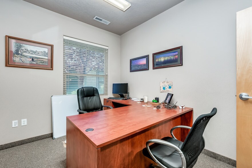 More Photos Of 917-921 S Allante Pl, Boise Office For Lease