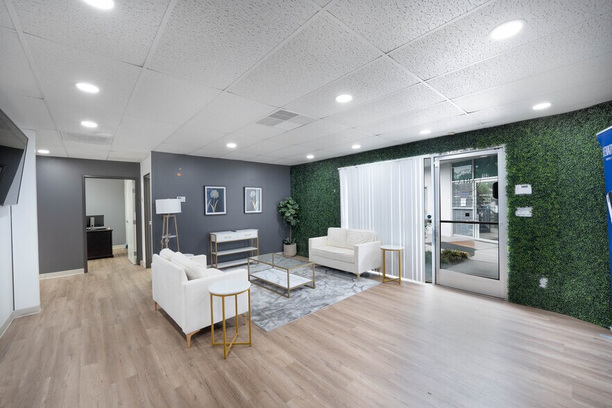 More Photos Of 5995-5997 Brockton Ave, Riverside Medical For Sale