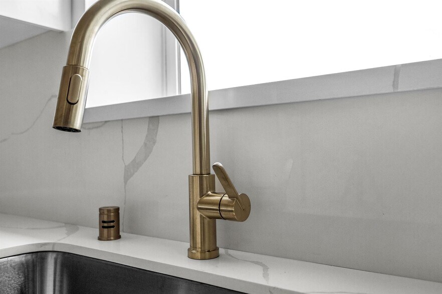 More Photos Of 4701 Saturn St, Los Angeles Multifamily For Sale