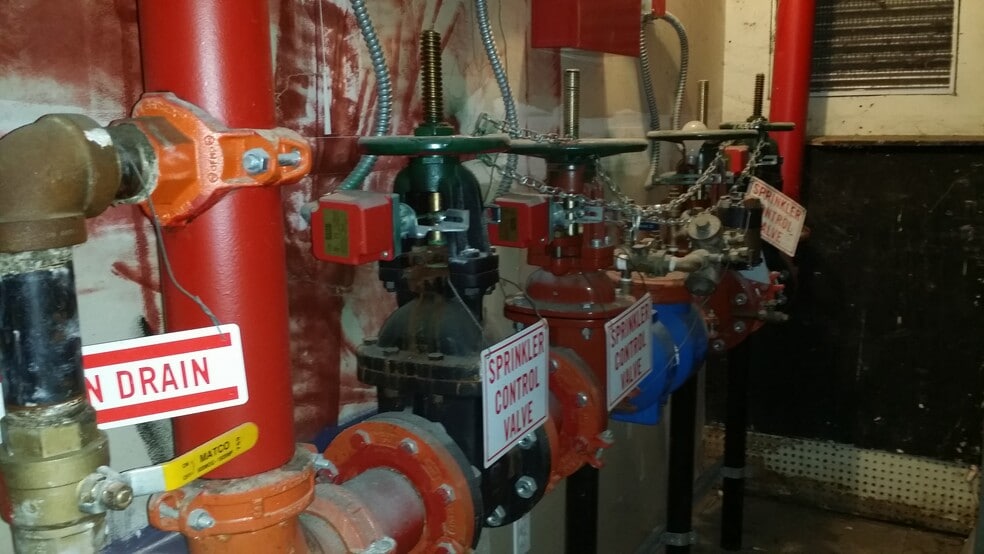 More Photos Of 102-01-102-03 44th Ave, Corona Storefront For Lease