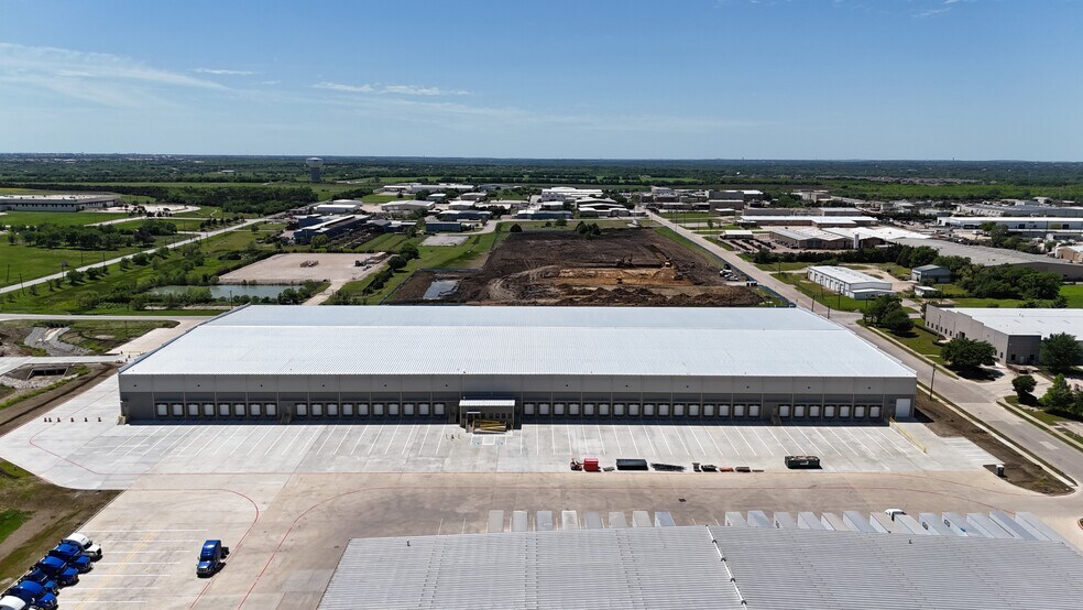 More Photos Of 901 S 2nd Ave, Mansfield Warehouse For Lease