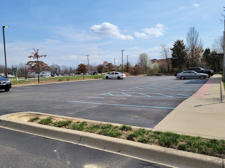 More Photos Of 7600 IN-60, Sellersburg Storefront Retail Office For Lease