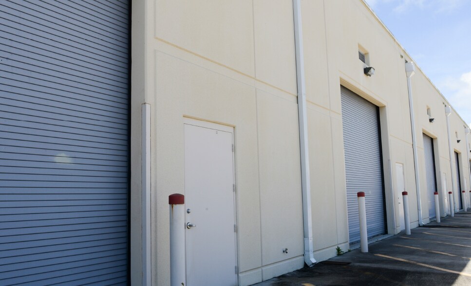More Photos Of 3250 Saint Lucie Blvd, Fort Pierce Warehouse For Lease