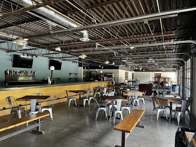 More Photos Of 141 Richardson Blvd, Black Mountain General Retail For Sale