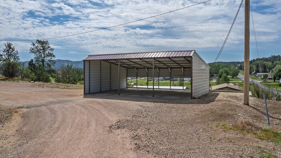 More Photos Of 1100 Mount Rushmore Rd, Custer Flex For Sale